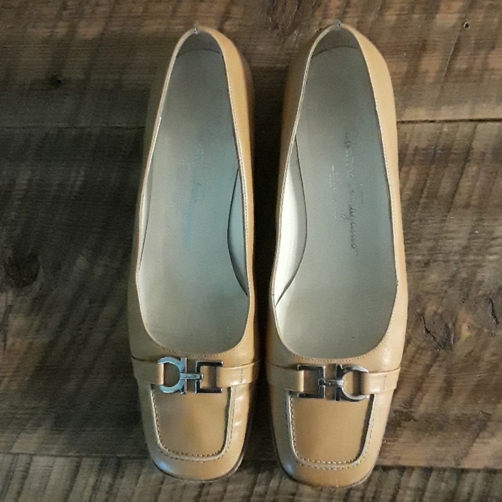 Salvatore Ferragamo Loafer